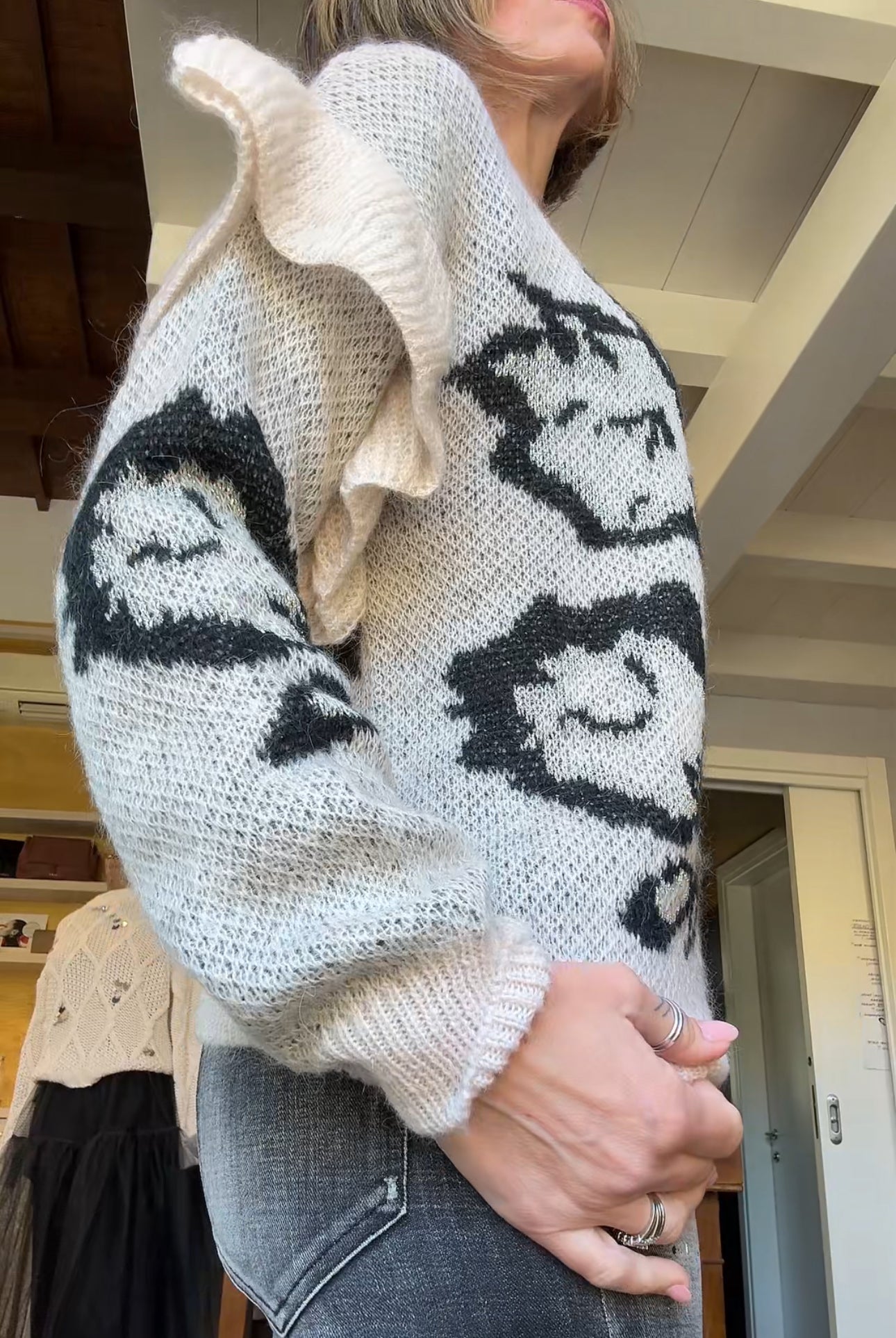 Maglione volant